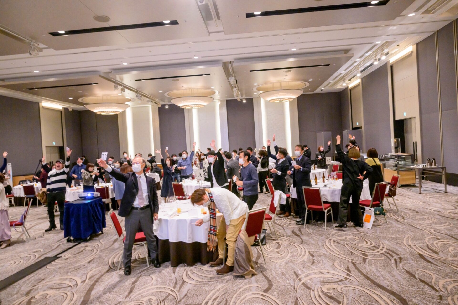 プロ推奨「周年記念パーティー」演出術5選 | NEOFLAG.